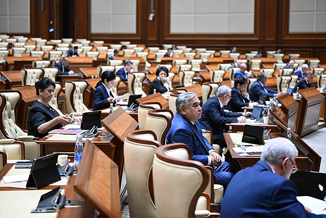 Senat inson huquqlarini himoya qilishga oid qonunni muhokama qildi