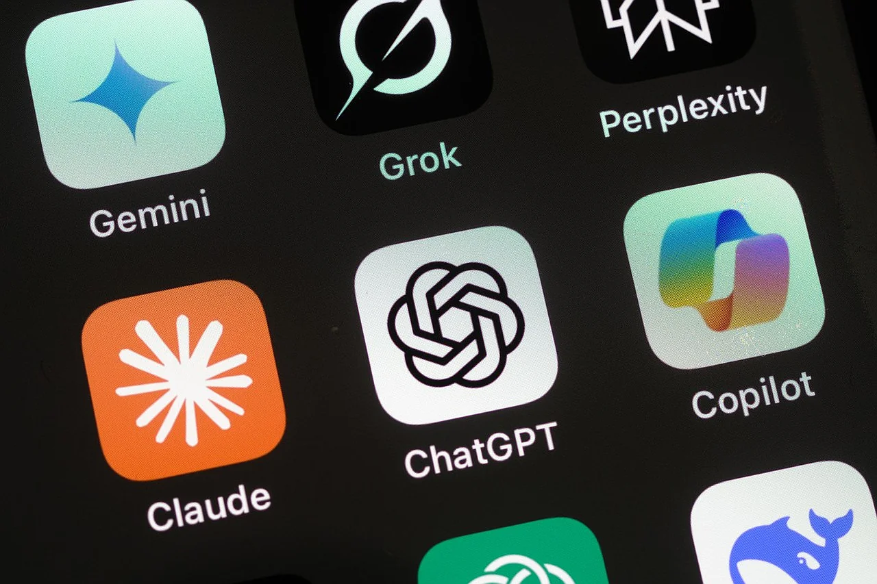 Apple foydalanuvchilarga sun’iy intellekt modellarini tanlash imkonini beradi