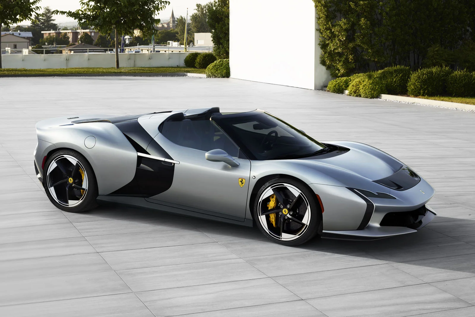 «Ferrari» kompaniyasi yangi va noyob HC25 modelini tanishtirdi