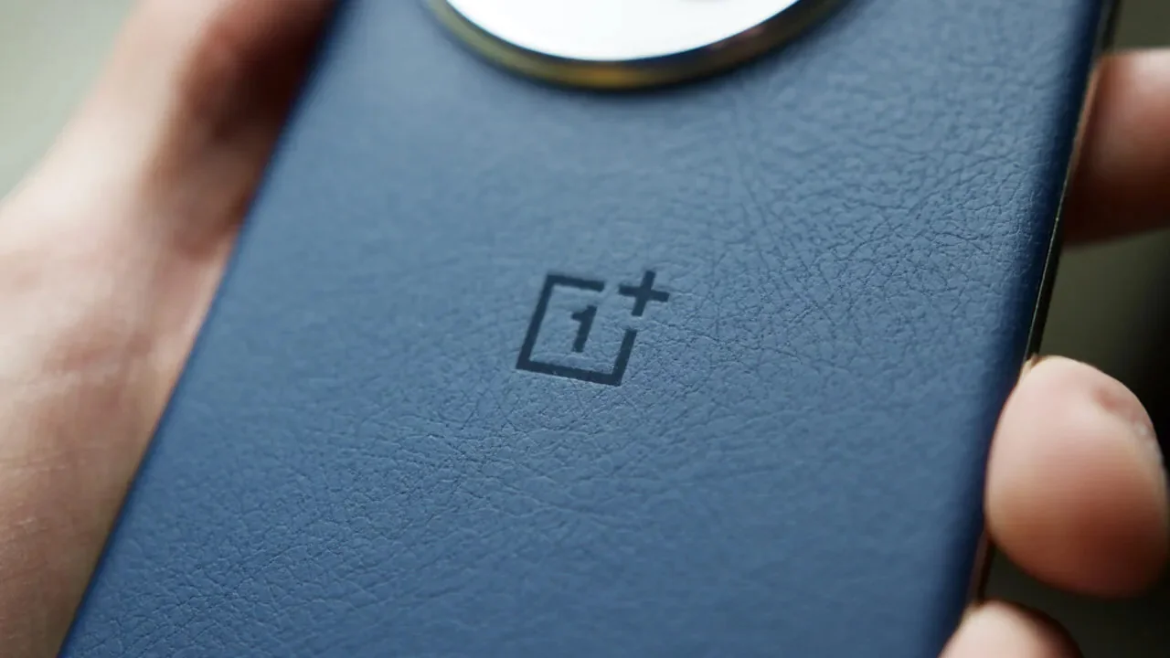 OnePlus smartfonlardagi nosozliklar sababli tizim yangilanishini to'xtatdi
