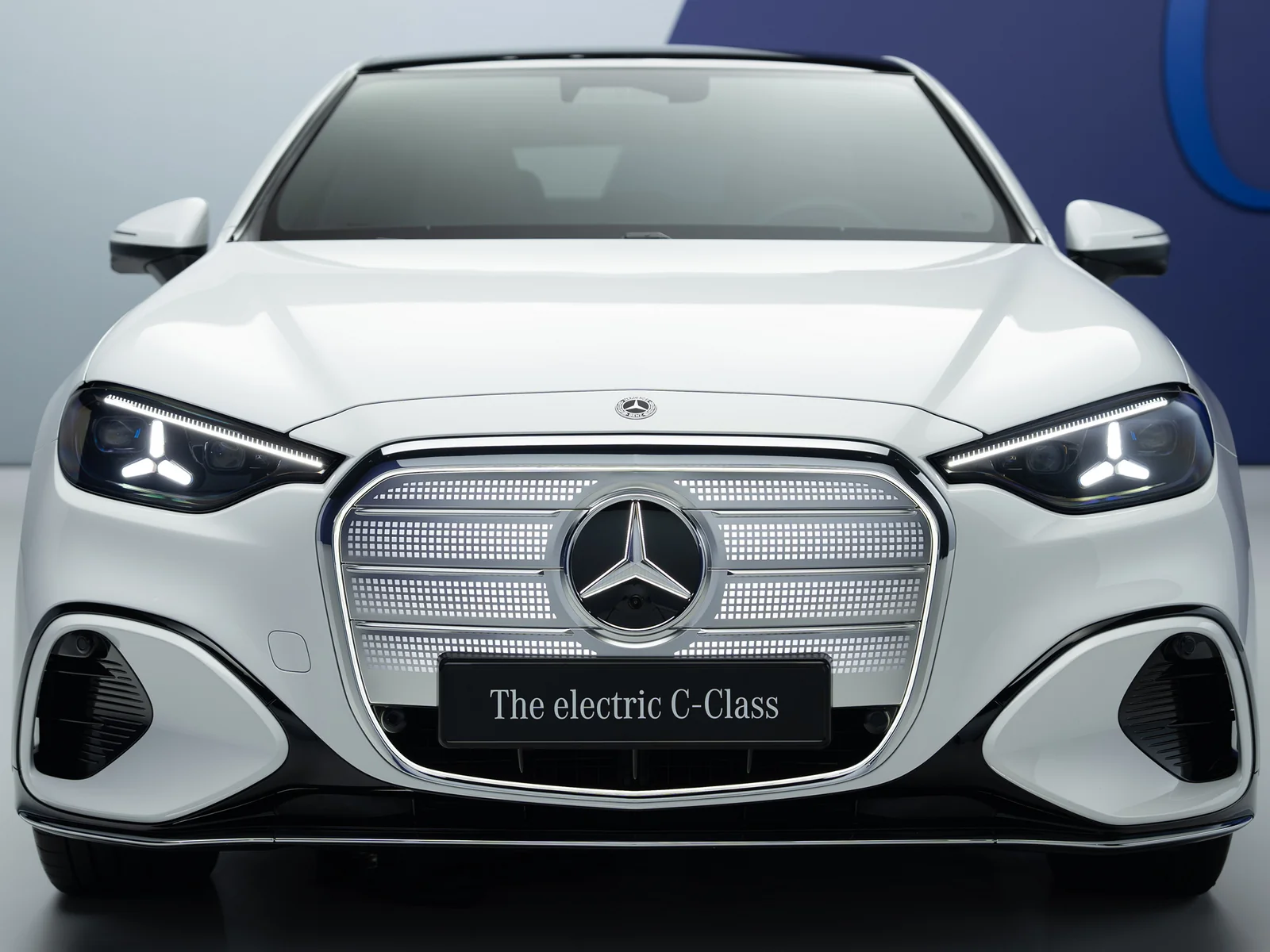 Bosch signs long-term contract for Mercedes-Benz electric vehicles