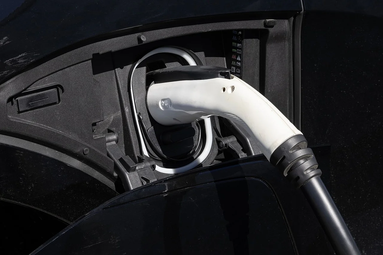 Dunyo bo'ylab elektromobillarga bo'lgan talab jadal sur'atda ortmoqda