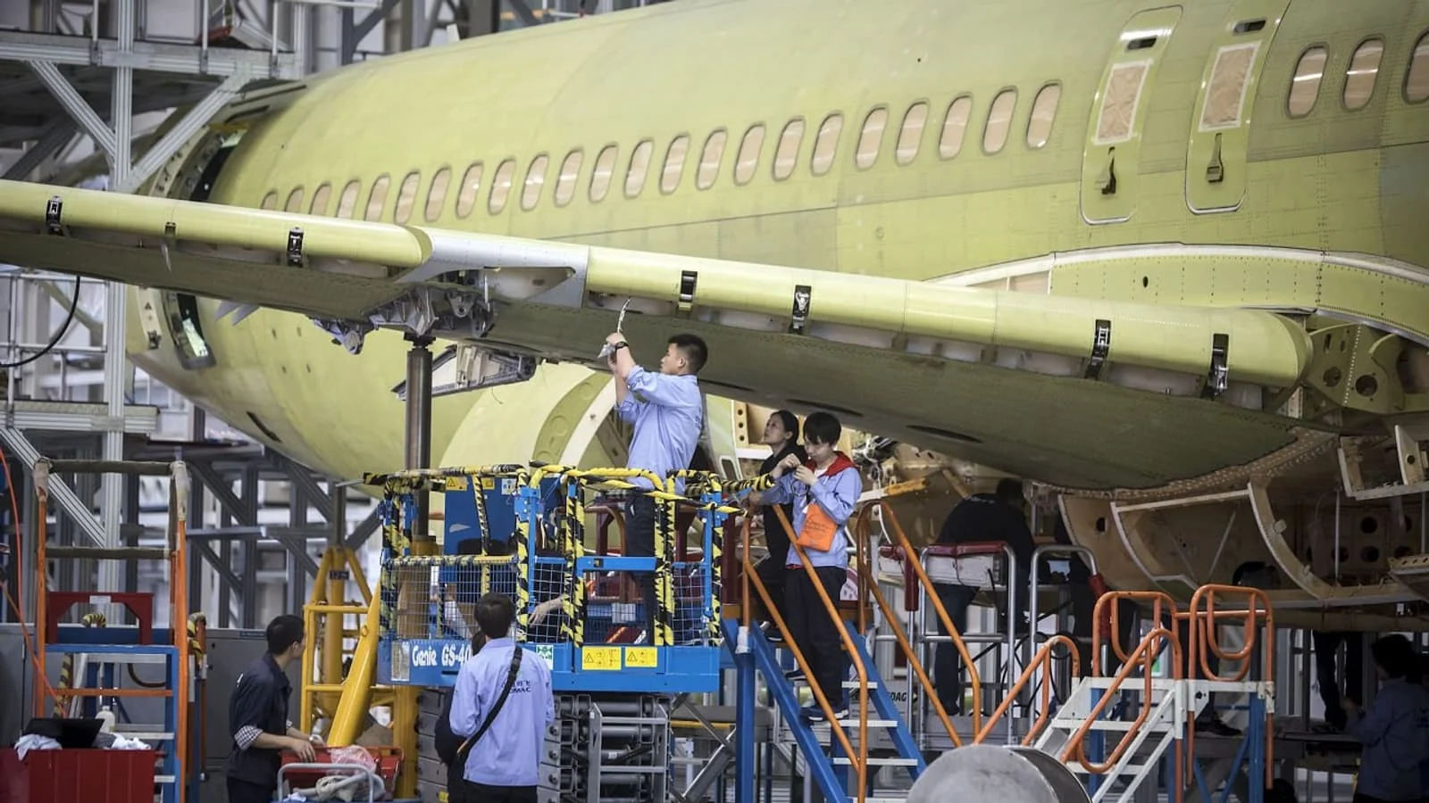 Xitoyda C919 samolyotlarini yetkazib berish rejasi ortda qolmoqda
