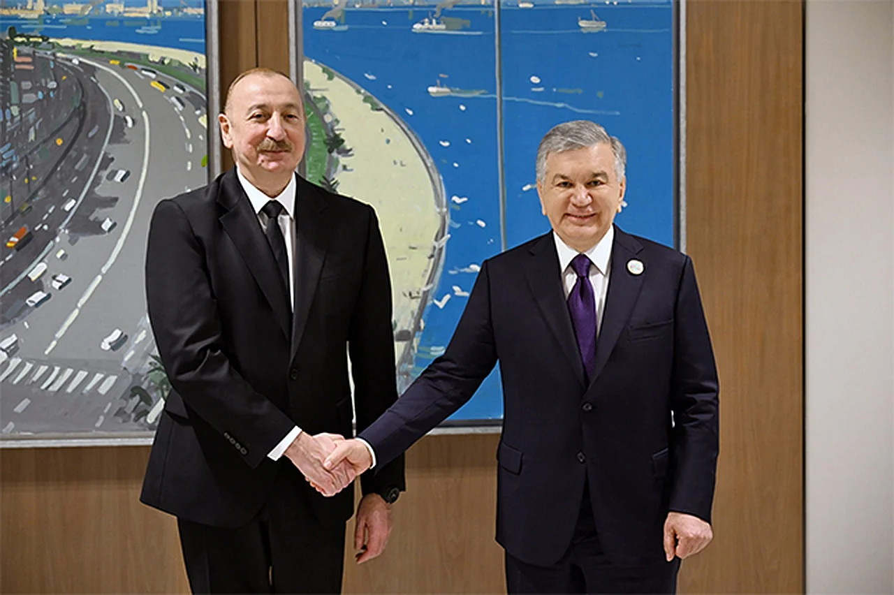 Shavkat Mirziyoyev Bokuda Ilhom Aliyev bilan uchrashuv o'tkazdi
