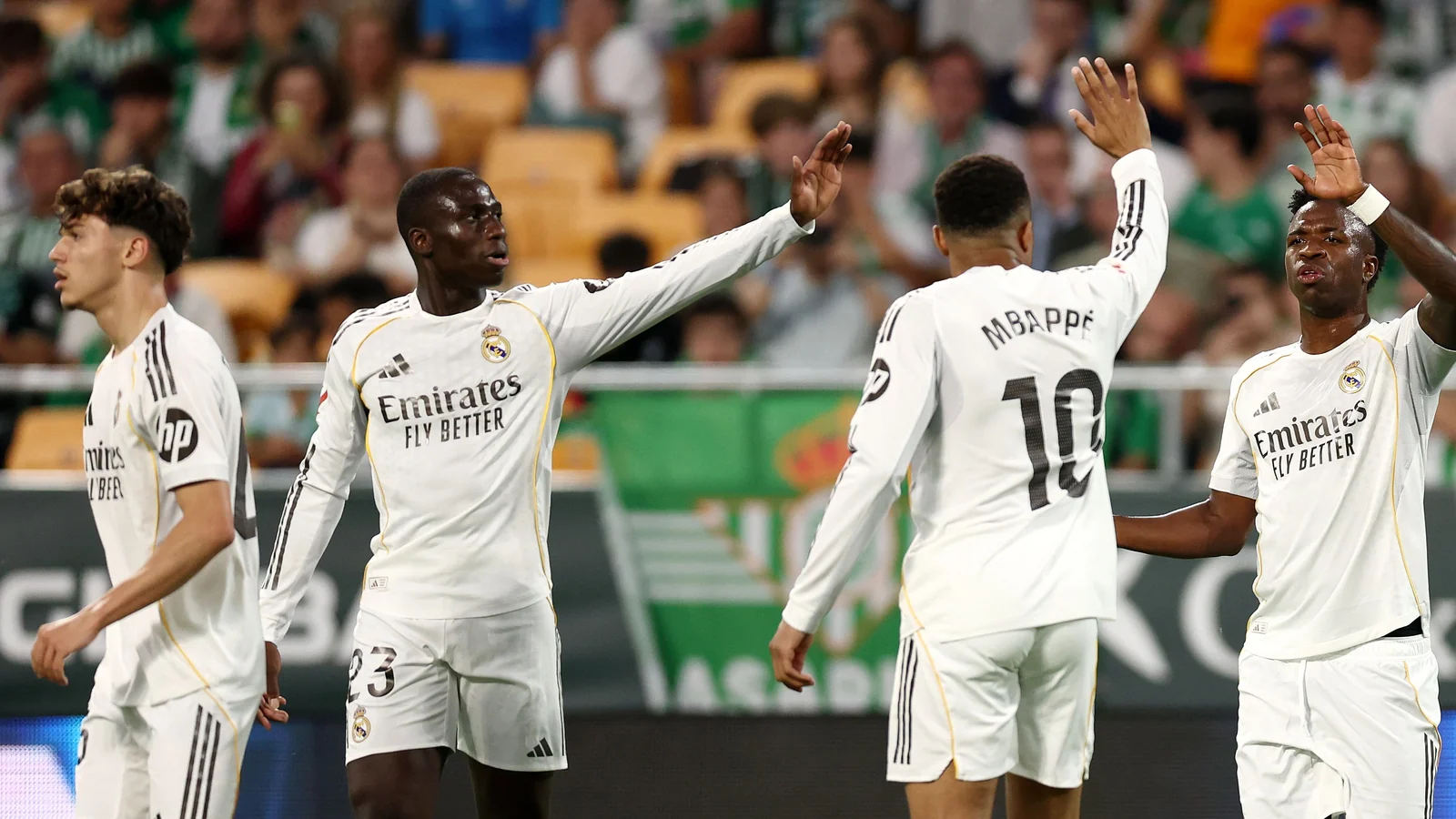 «Real Madrid» himoyachisi Ferland Mendi og'ir jarohat sabab uzoq muddatga safdan chiqdi