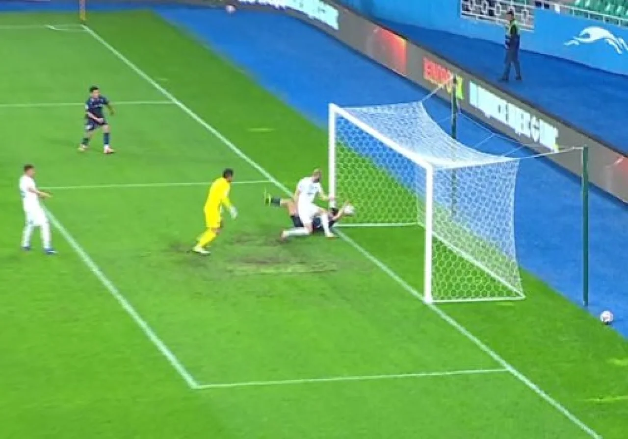 «Bunyodkor» va «Navbahor» o'yinidagi bahsli gol tahlil qilindi