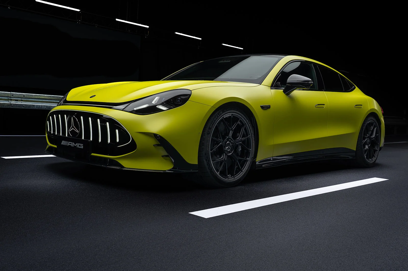 Mercedes-AMG kompaniyasi o'zining eng kuchli elektromobilini taqdim etdi