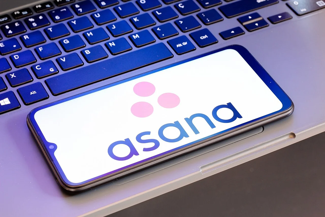 «Asana» kompaniyasi sun’iy intellektni rivojlantirish uchun «Stack AI»ni sotib oldi