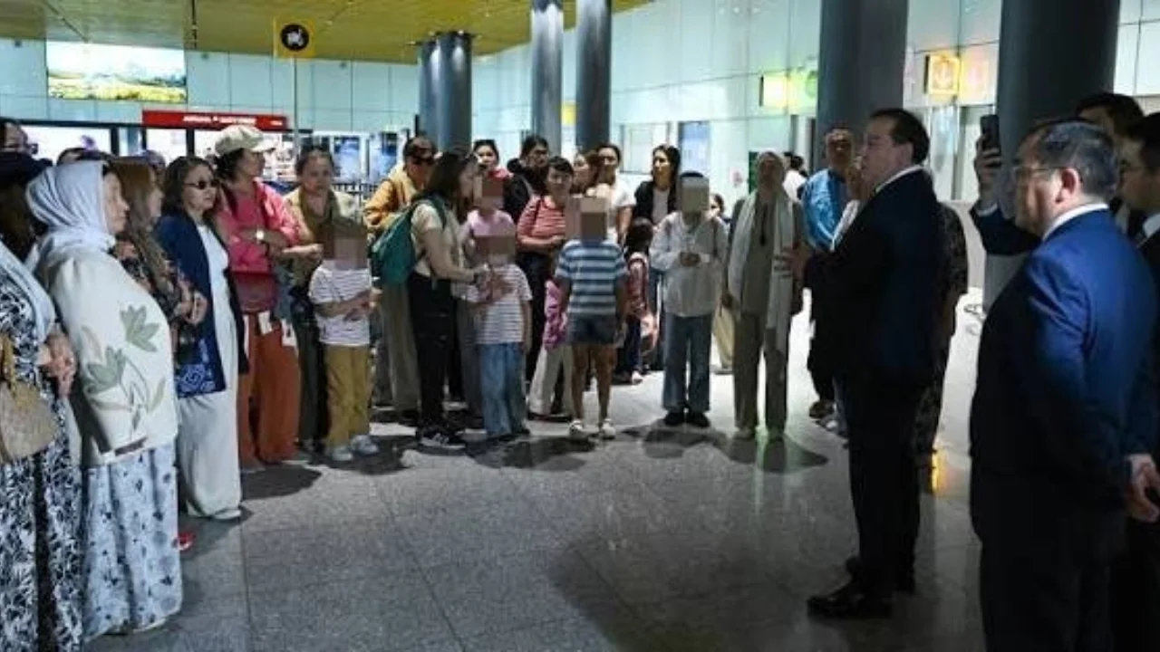 Qozog'iston o'z fuqarolarini evakuatsiya qilishga to'rt million dollar sarfladi