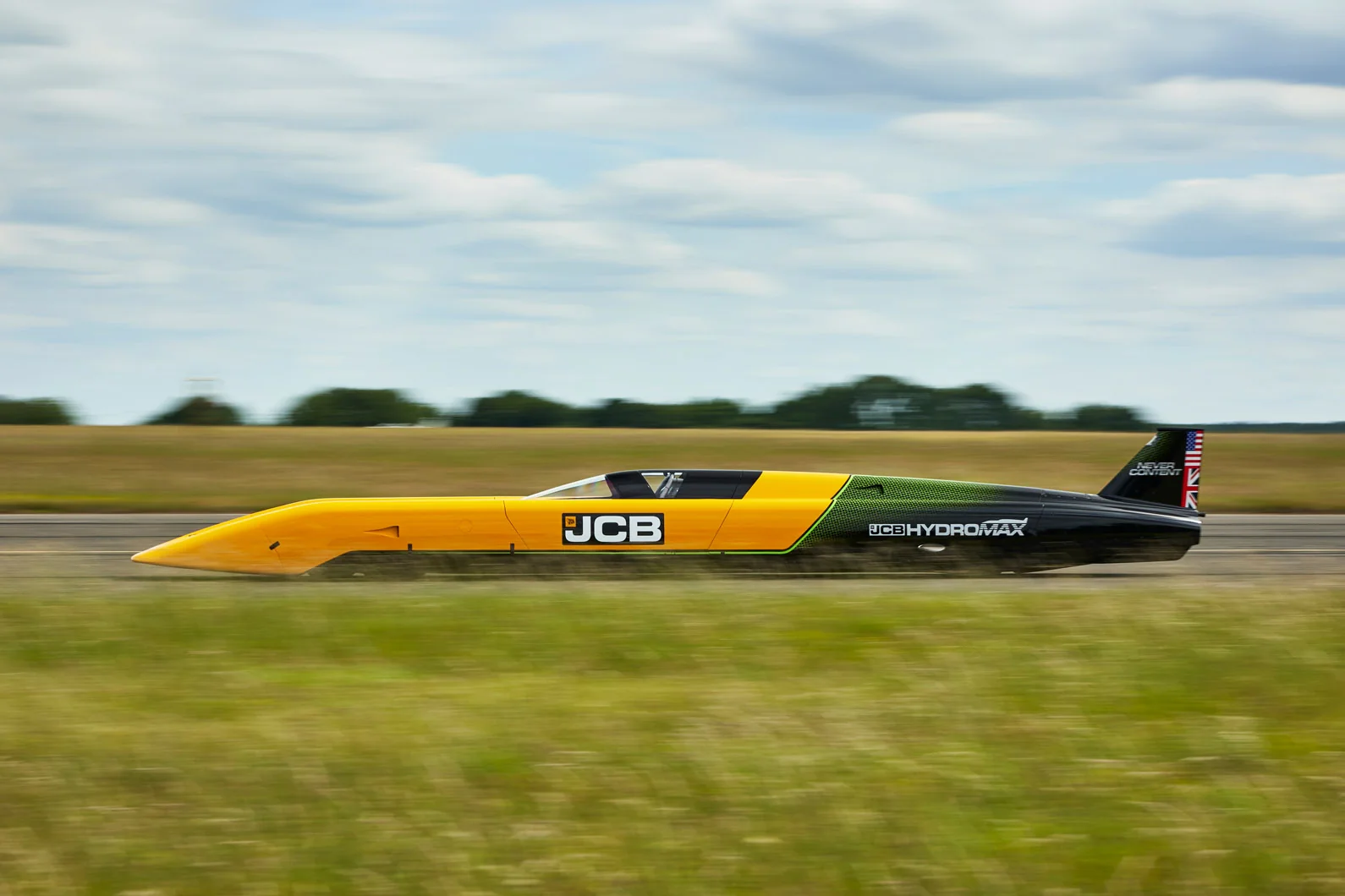 JCB vodorod bilan ishlaydigan mashinada jahon rekordini o'rnatishga yaqin