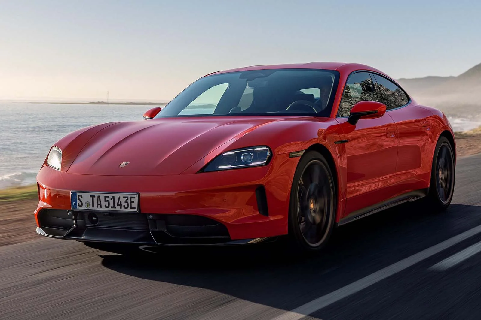 Porsche Taycan elektromobiliga yangi virtual uzatmalar qutisi o'rnatildi