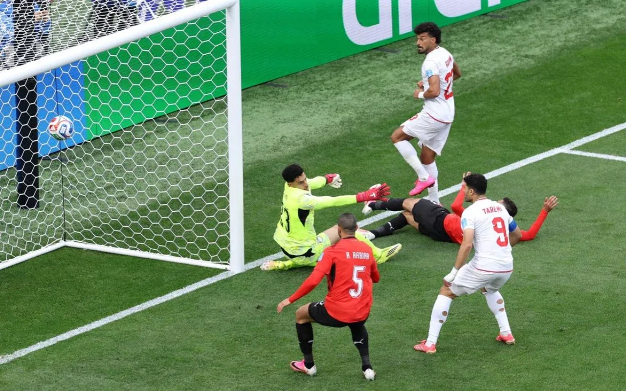 Misr va Eron o'rtasidagi uchrashuvda aniq etilmagan penalti munozara keltirib chiqardi