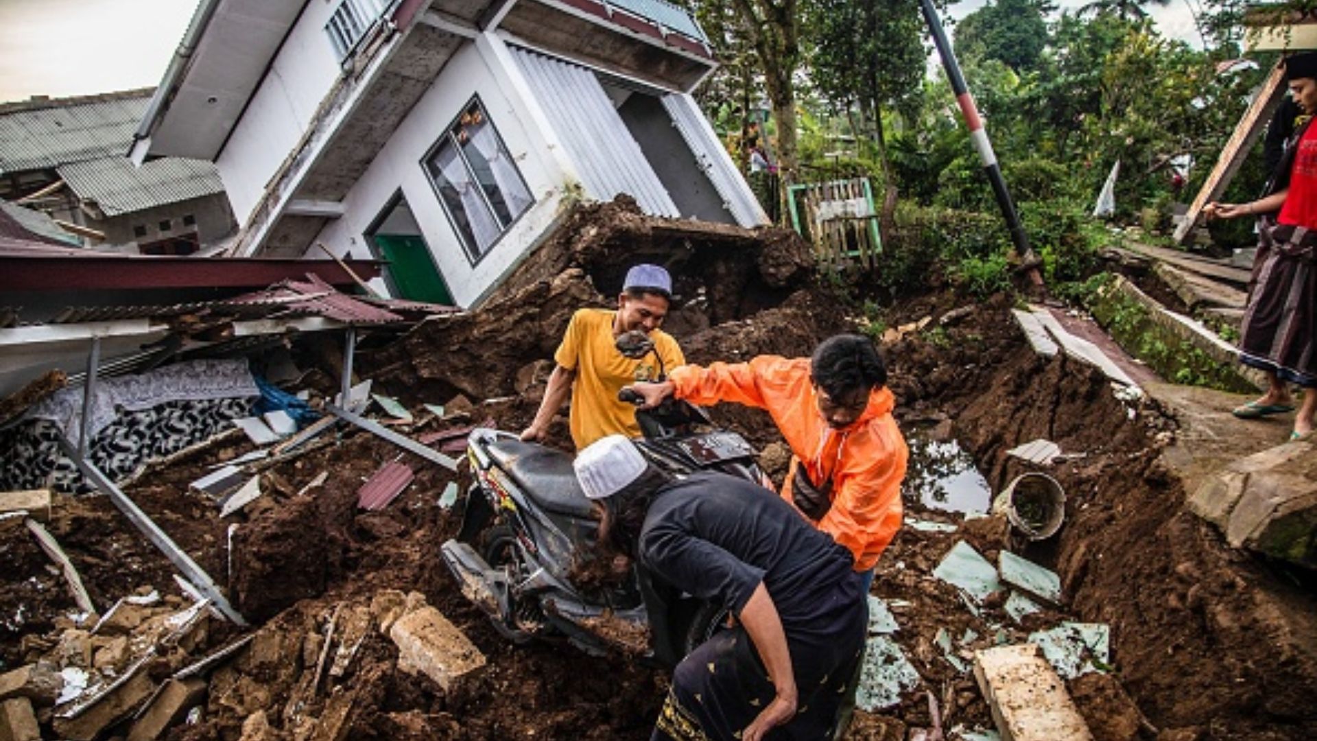 Indoneziya qirg'oqlari yaqinida kuchli yer silkinishi yuz berdi