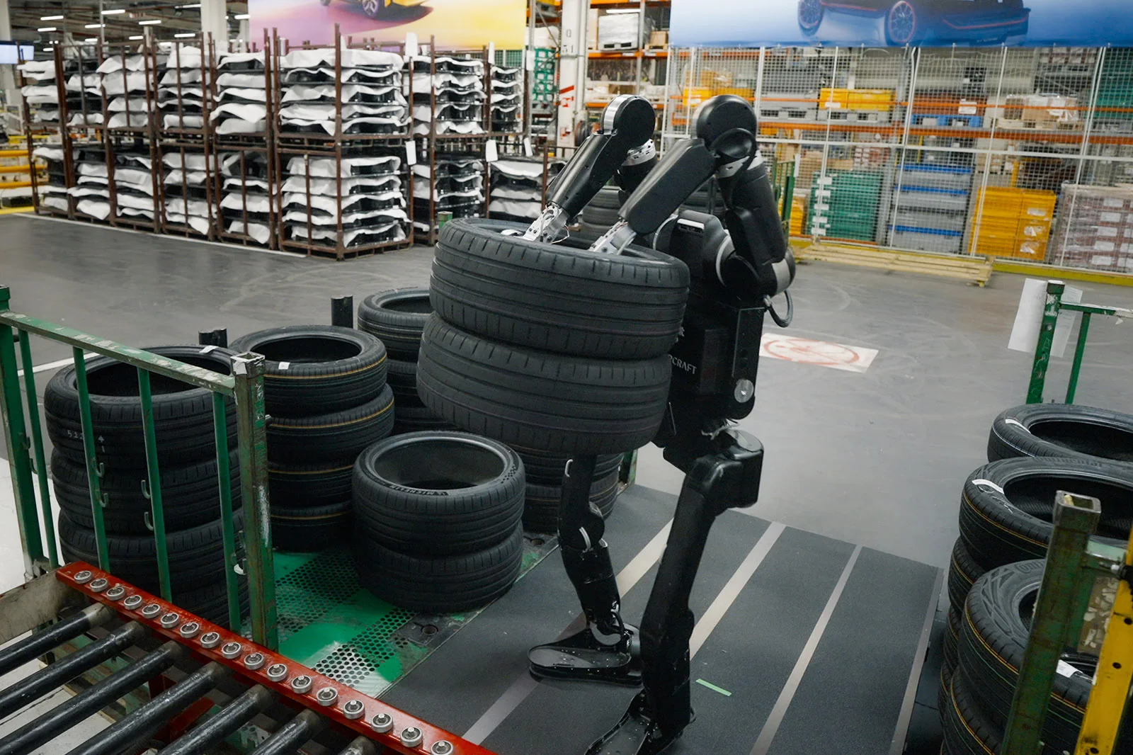 «Reno» zavodlarida og'ir mehnatni bajaruvchi maxsus robotlar ish boshladi