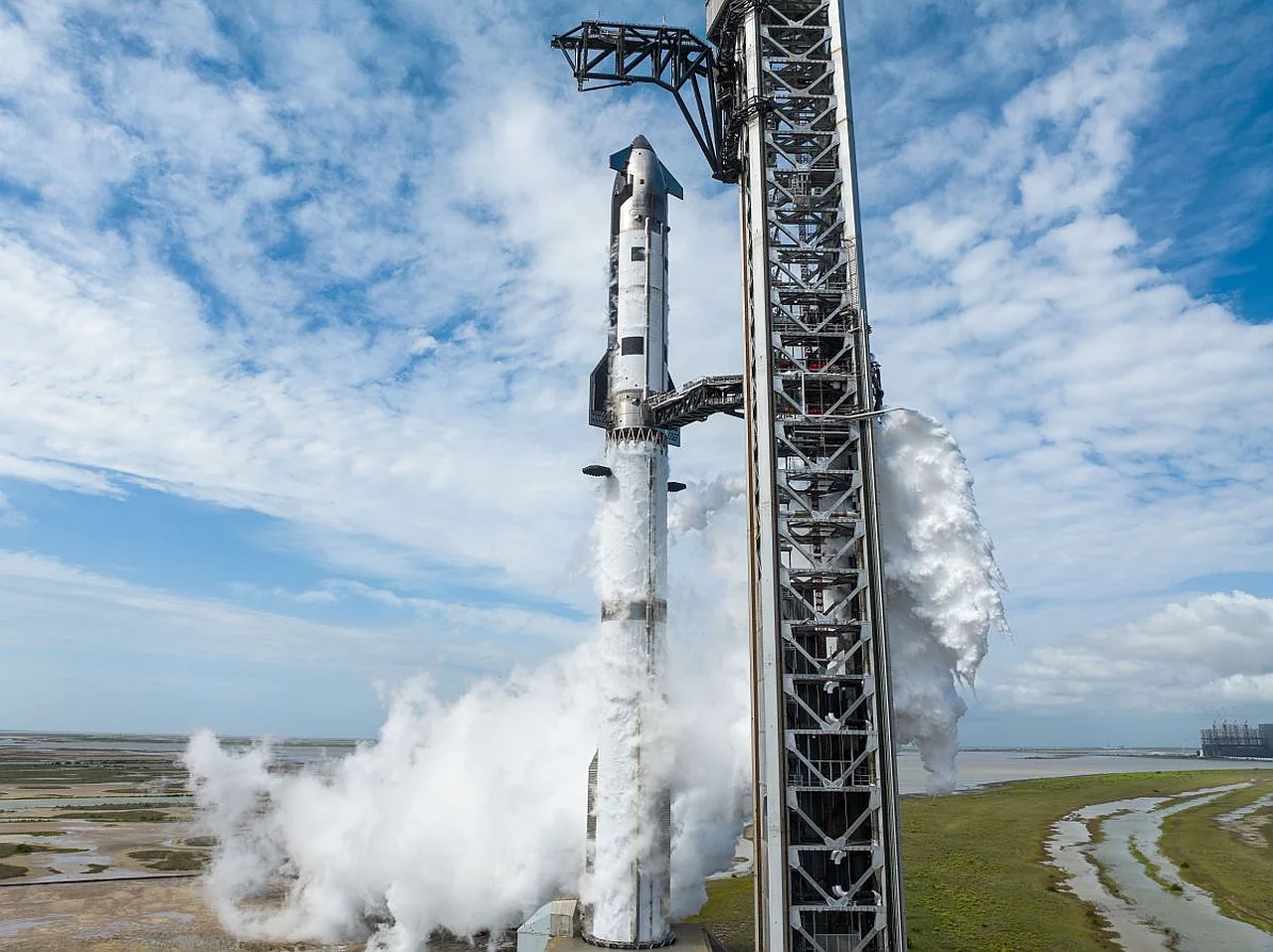«SpaceX» kompaniyasi aksiyalari narxi iyun oyidagi ko‘rsatkichgacha pasaydi