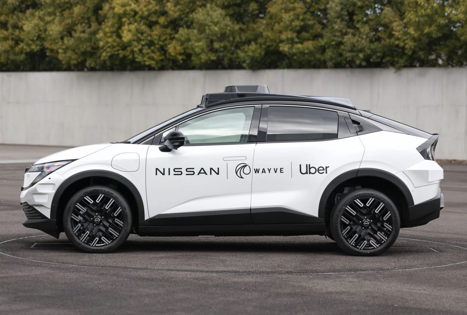 «Nissan» Tokioda haydovchisiz robotaksilar xizmatini sinovdan o'tkazadi