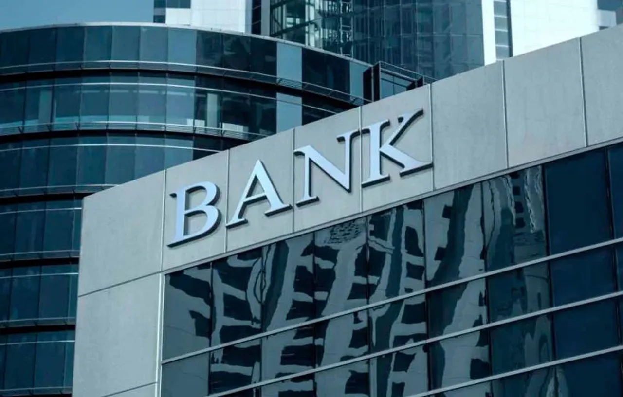 Yigirmadan ortiq bank va mikromoliya tashkiloti jarimaga tortildi