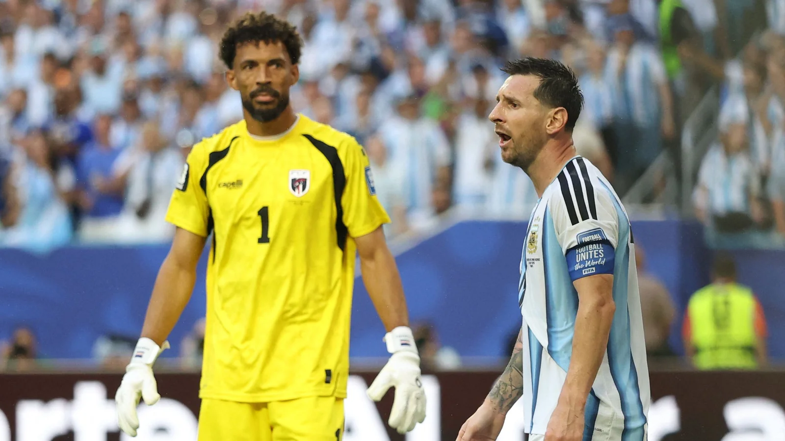 Lionel Messi Kabo-Verde darvozaboni Vozinhaning mahoratiga yuqori baho berdi