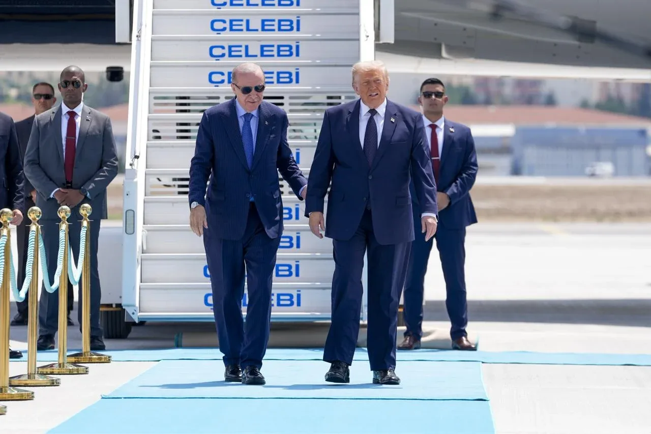 Donald Tramp Anqarada Rajab Toyyib Erdog'an bilan uchrashdi