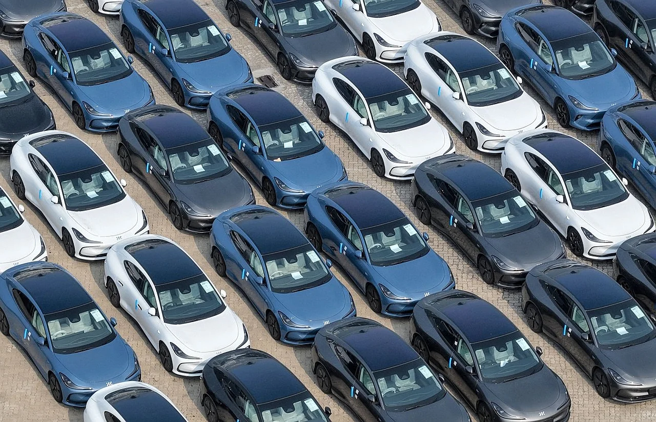 Tesla yangi loyihalarni ishlab chiqarish muddatini kechiktirdi