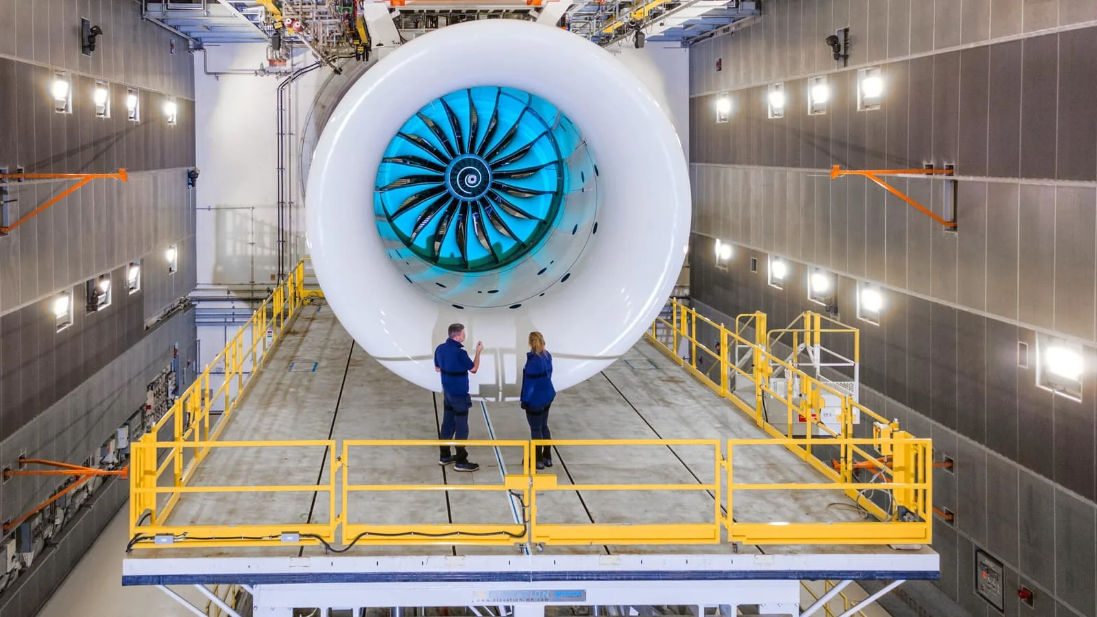«Rolls-Royce» kompaniyasi dunyodagi eng yirik aviatsiya dvigatelini sinovdan o'tkazadi