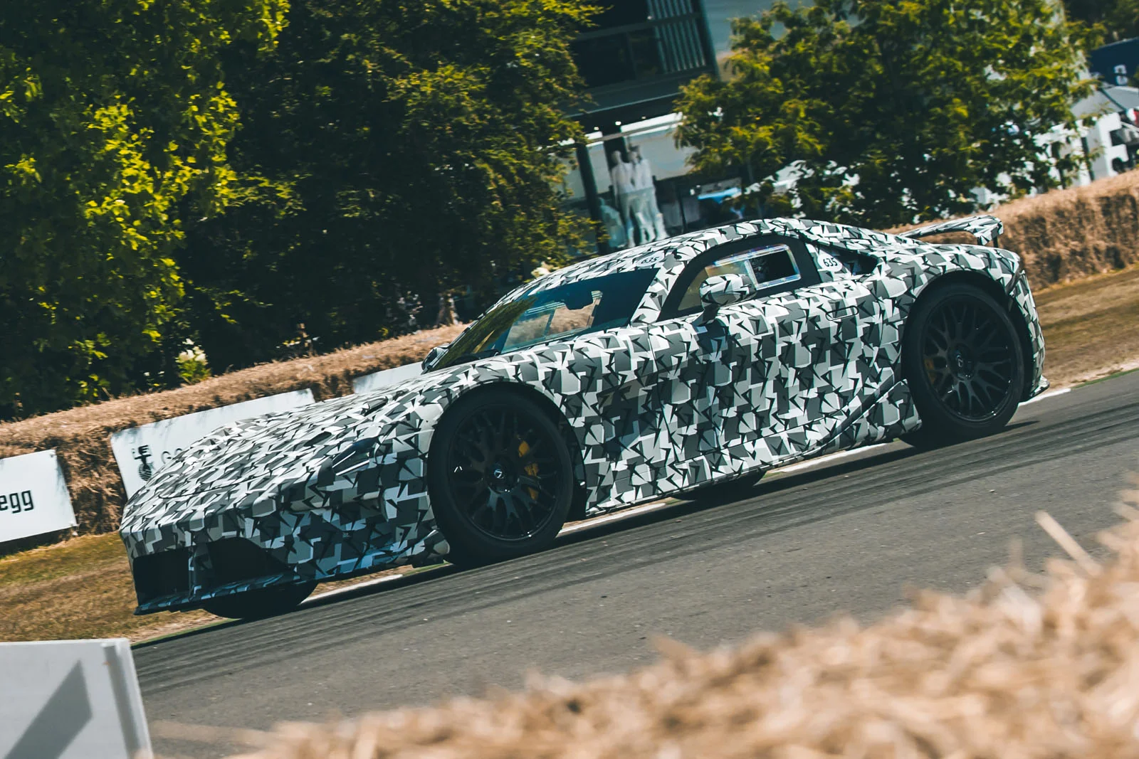 Lexus kompaniyasi afsonaviy LFA superkarining yangi avlodini taqdim etadi