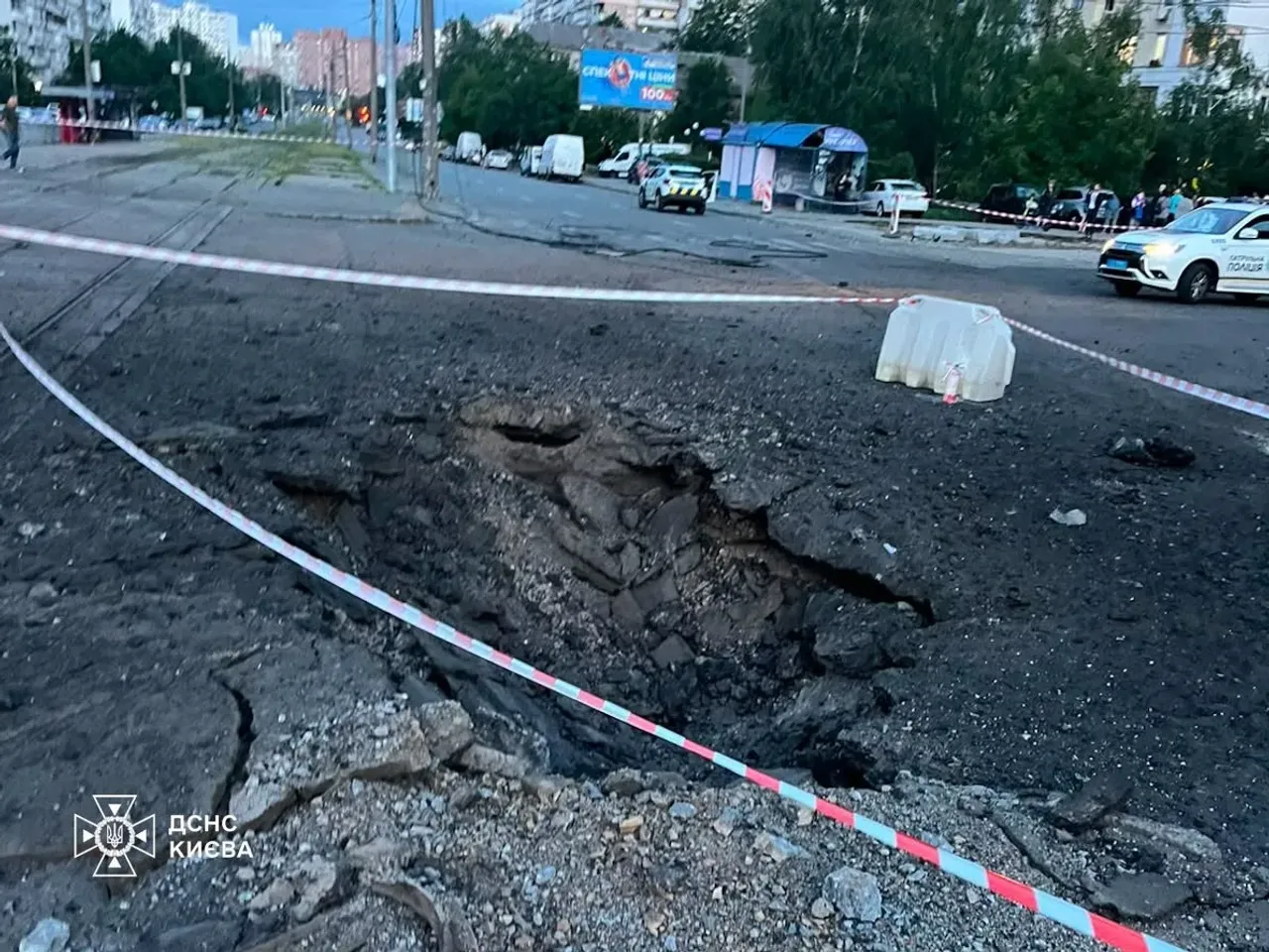 Kiyevga raketa hujumi oqibatida o'n nafar kishi yaralandi