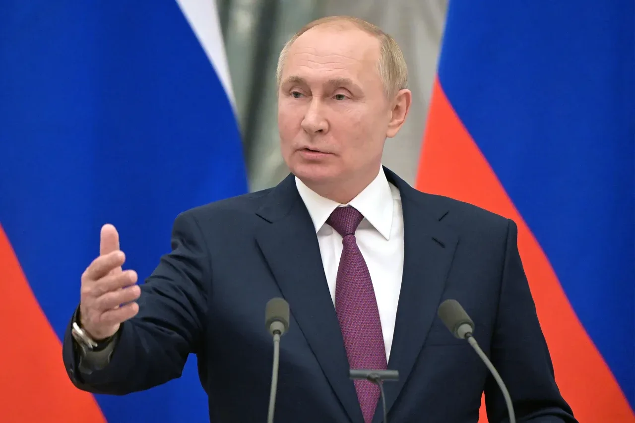 Putin Rossiya siyosiy tizimi tashqi tahdidlarga tayyorligini aytdi