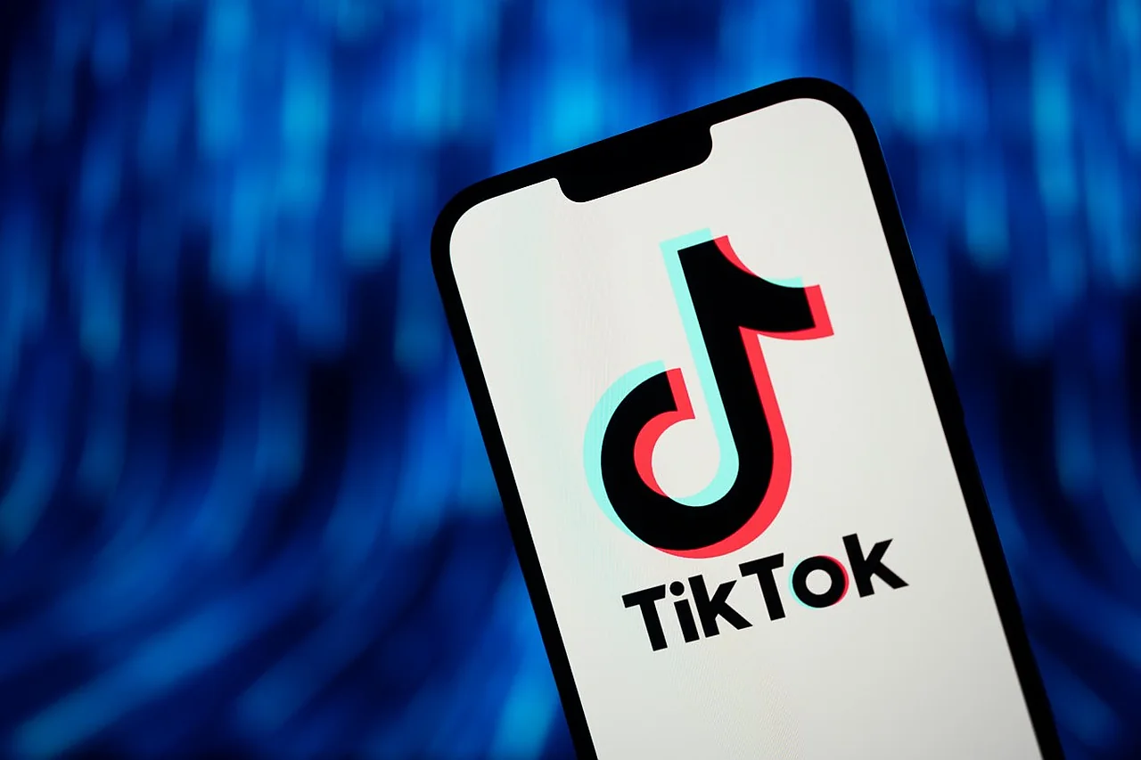 AQSH federal xizmatchilariga TikTok ilovasidan foydalanishga rasman ruxsat berildi