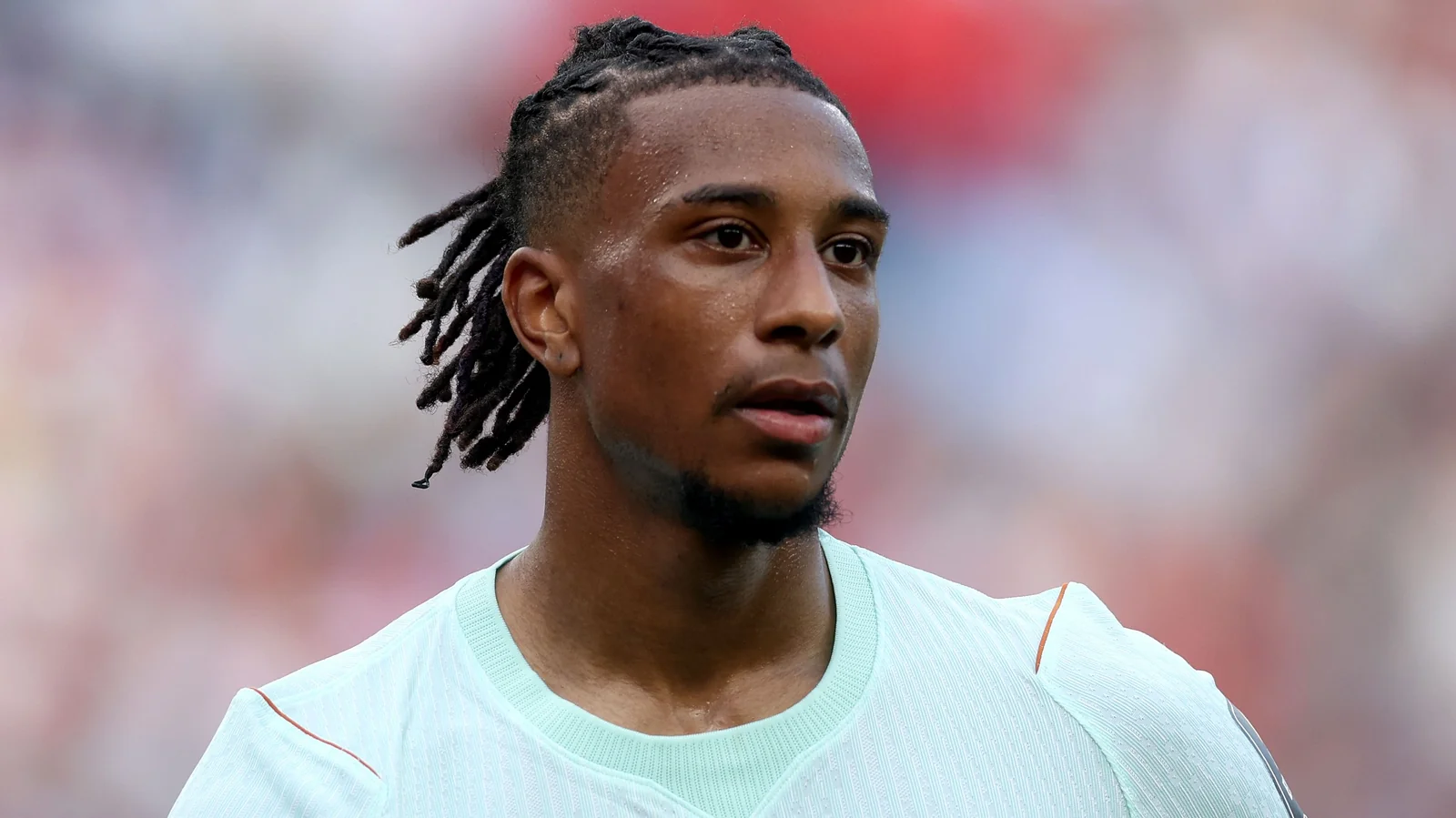 «Real Madrid» «Bavariya» hujumchisi Maykl Olise bilan qiziqmoqda