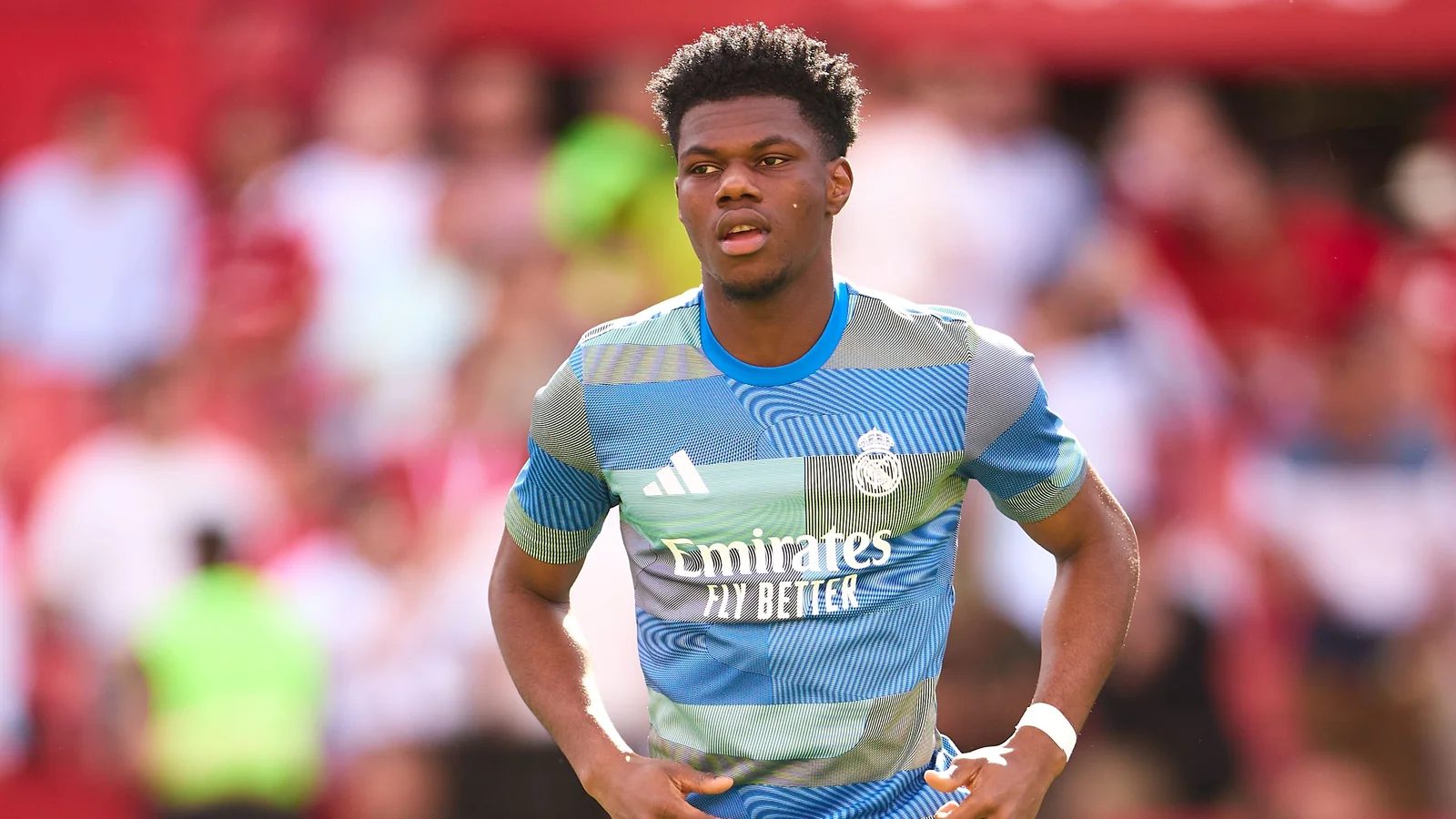 «Manchester Yunayted» «Real Madrid» yarim himoyachisi Chuamenini sotib olmoqchi