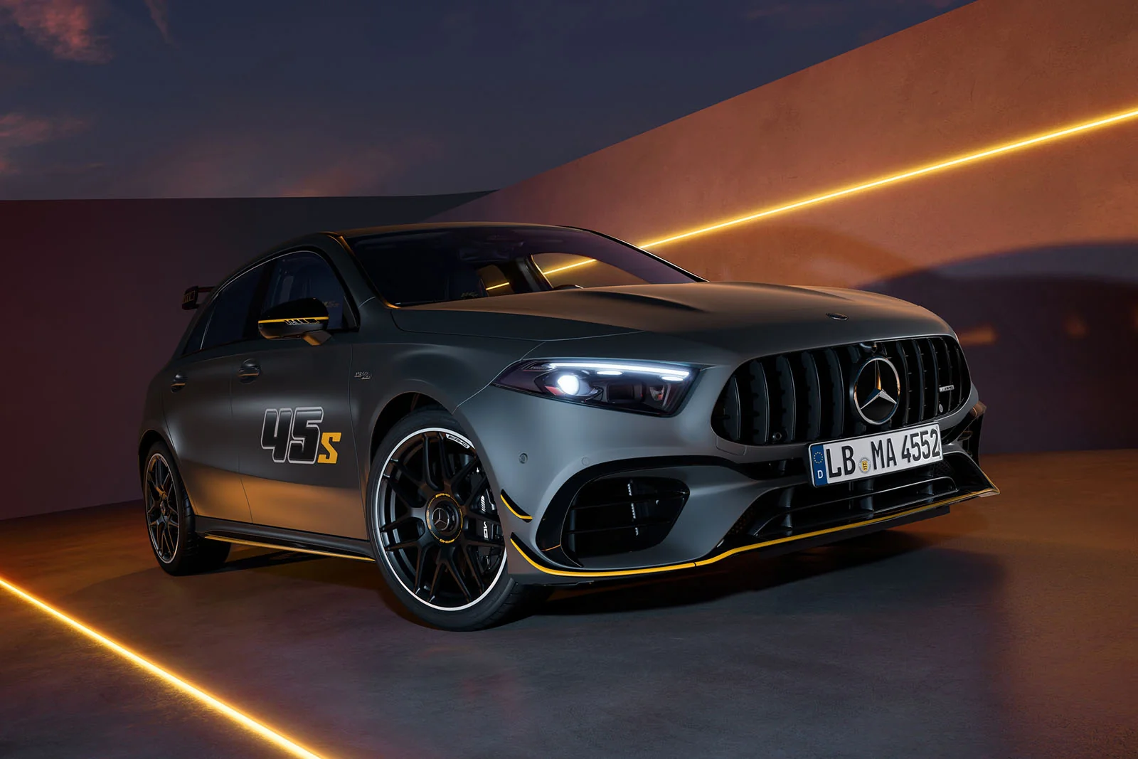«Mersedes-AMG A45 S» modelining maxsus vidolashuv versiyasi taqdim etildi
