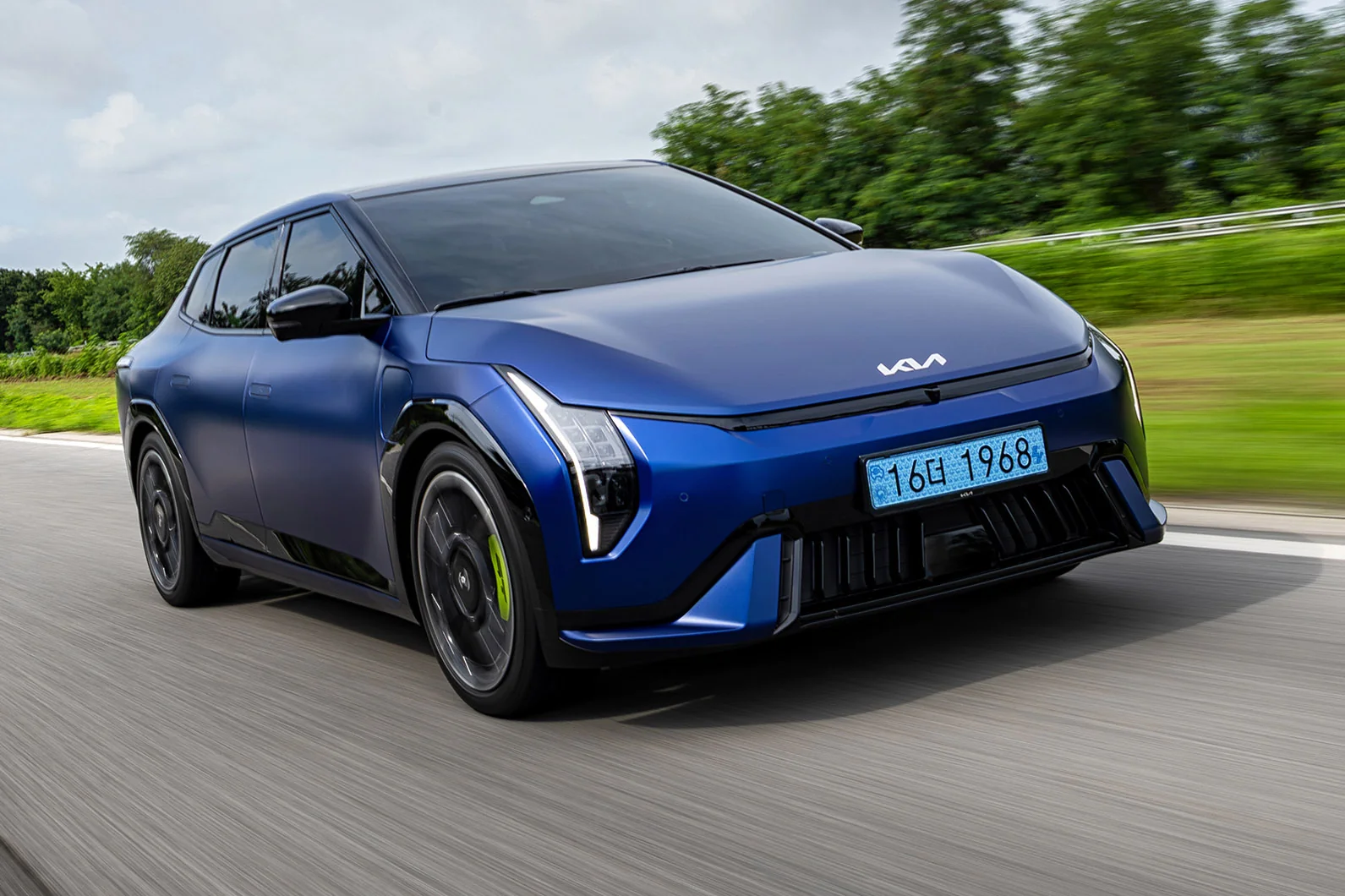 Yangi Kia EV4 GT modeli elektromobillar bozorida tub burilish yasaydi