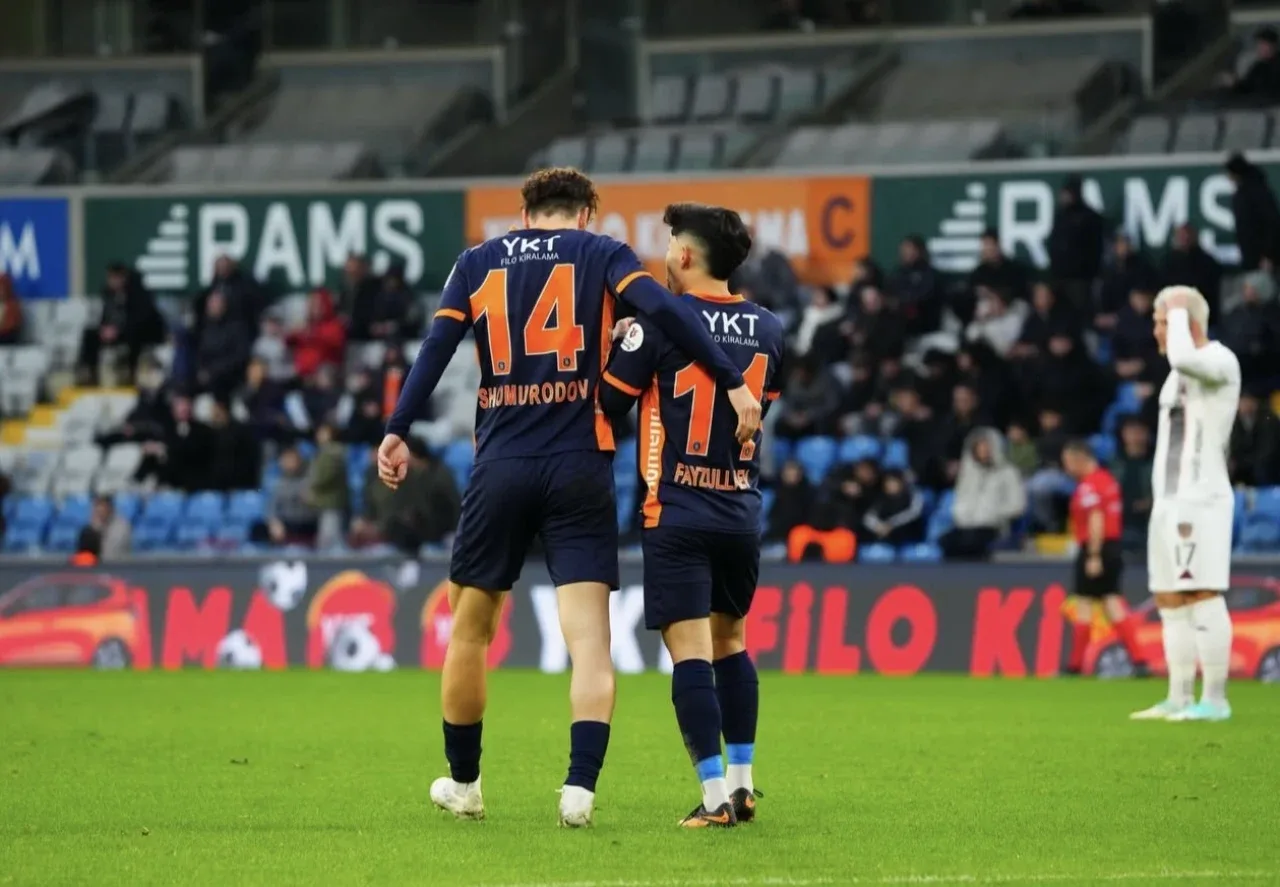 «Bashakshehir» «Kojaelispor»ga Eldor Shomurodov va Abbosbek Fayzullayev bilan boshlaydi