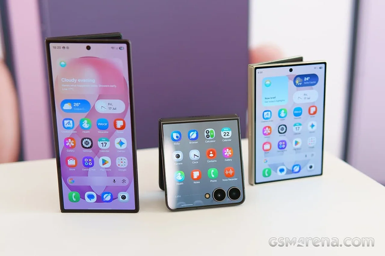 Yevropada yangi «Samsung» buklama smartfonlari savdosi rekord o'rnatdi