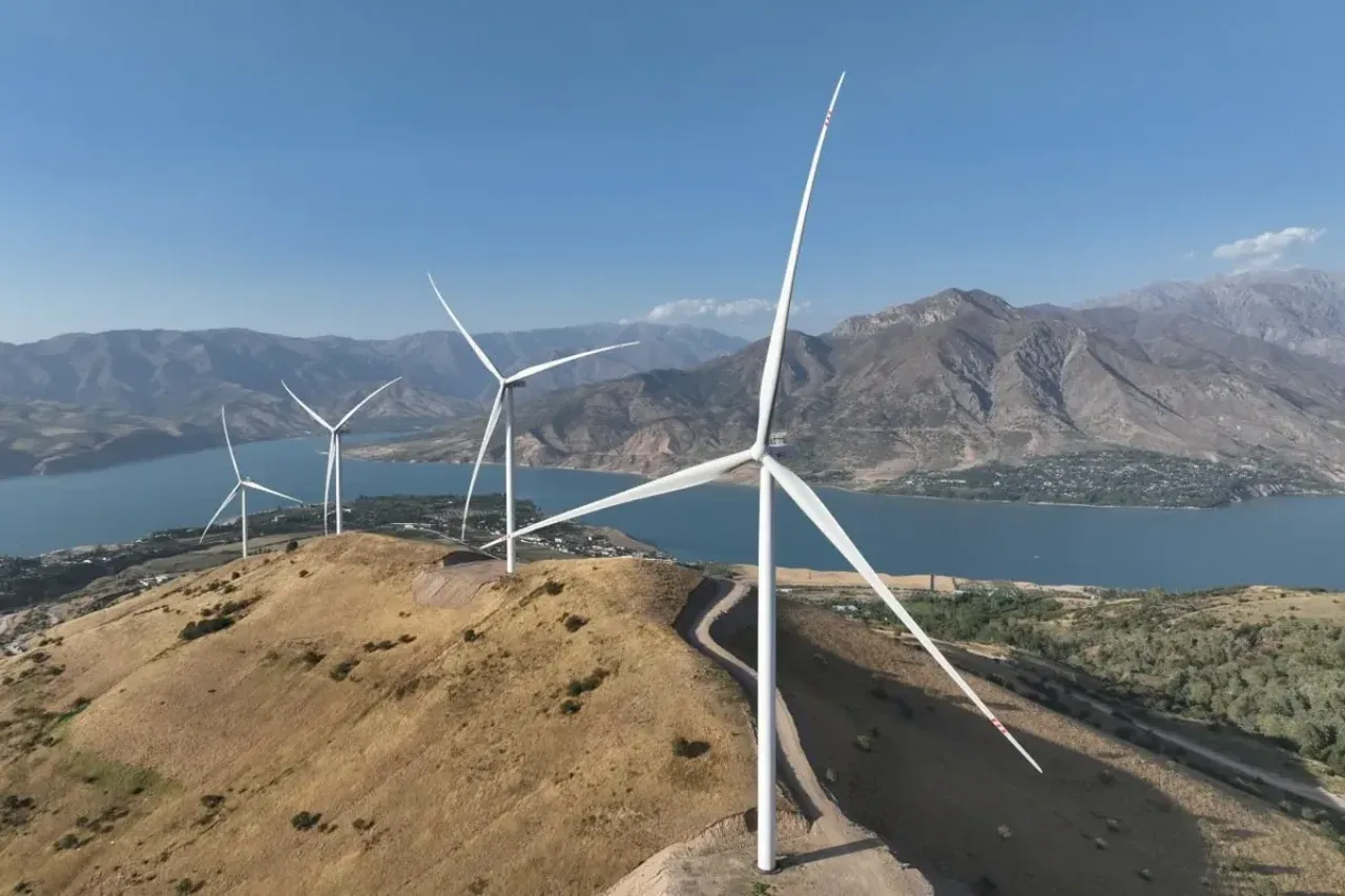 Toshkent viloyati Bo‘stonliqda 20 MW shamol stansiyasi ishga tushdi