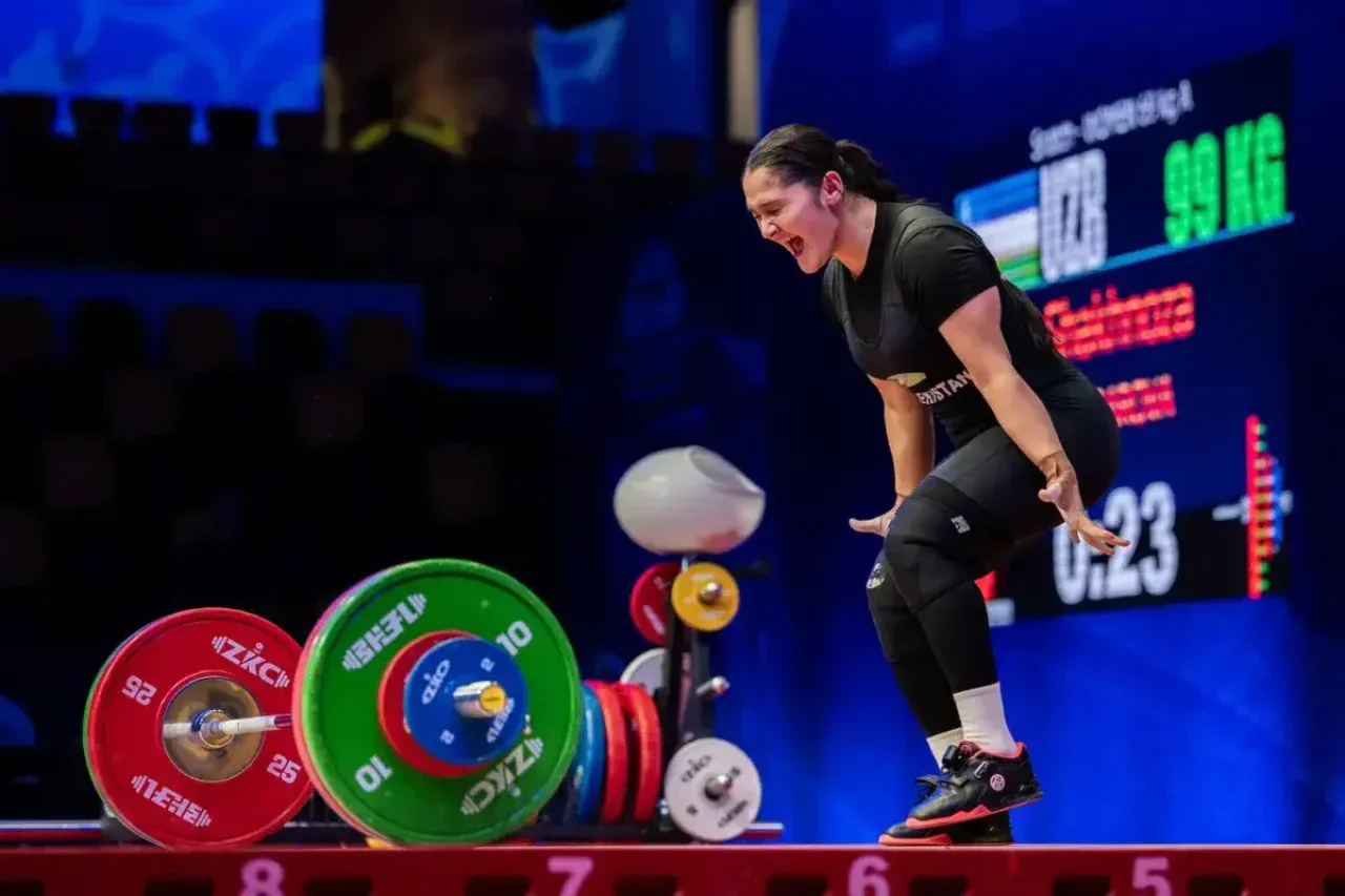 Shahnoza Haydarova og'ir atletika bo'yicha Osiyo chempionatida oltin medalni yutdi