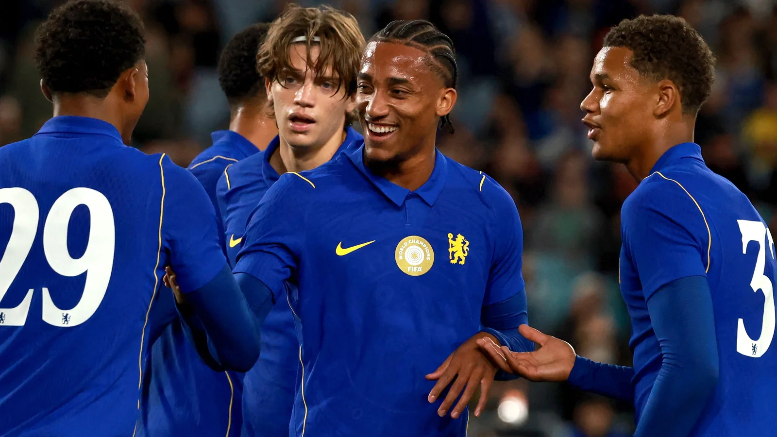 «Chelsi» braziliyalik hujumchi Joao Pedroga yangi shartnoma taklif qilmoqda