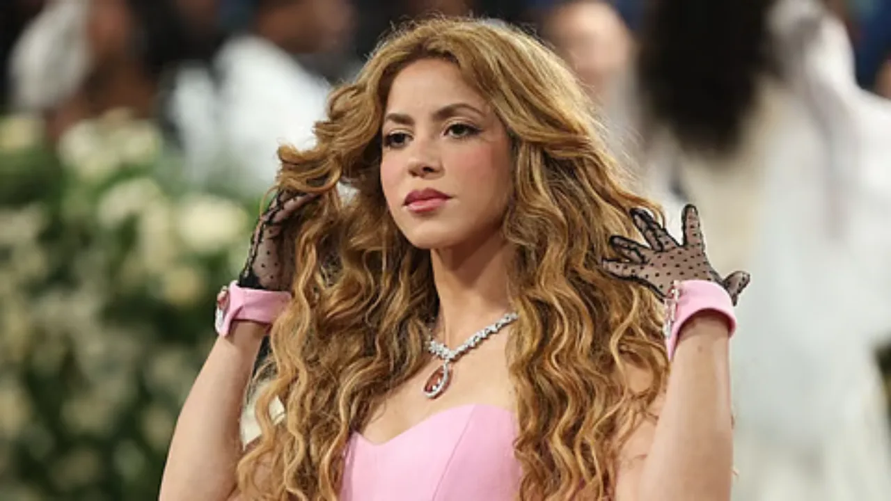 Shakira zilziladan zarar ko'rgan maktablarni qayta tiklashga mablag' ajratdi