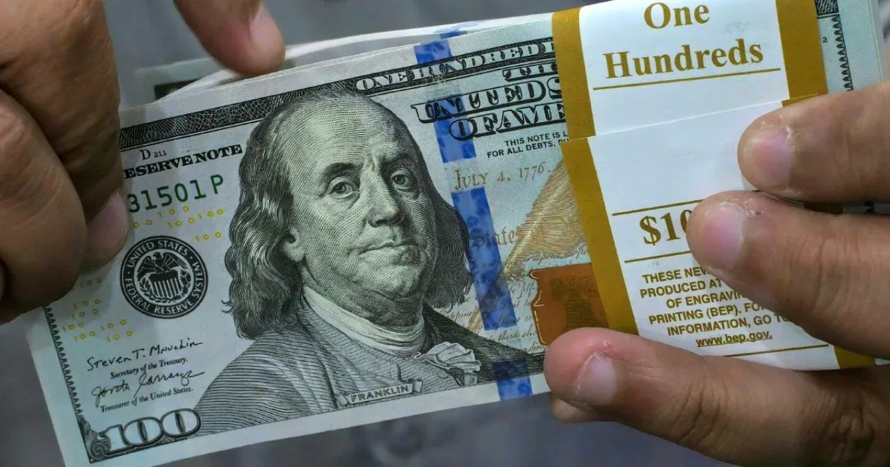 O‘zbekiston naqd valyuta chegarasi 10 ming dollarga oshirildi