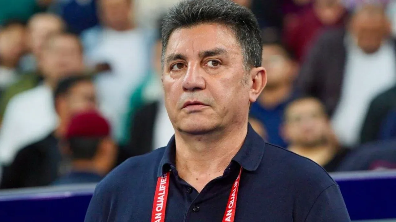 Eron bosh murabbiyi mag'lubiyat uchun xalqdan uzr so'radi
