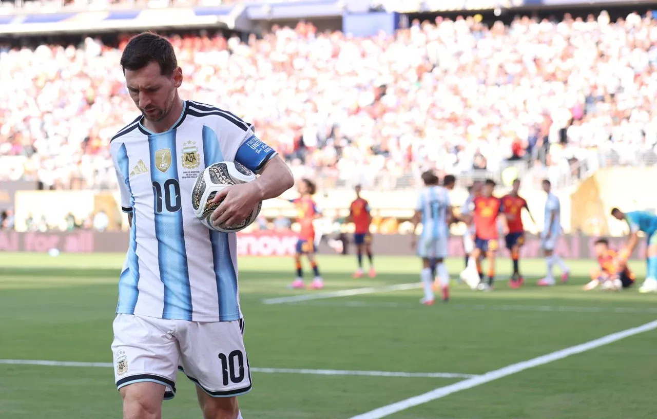 Lionel Messi Argentina milliy terma jamoasidagi faoliyatini yakunladi