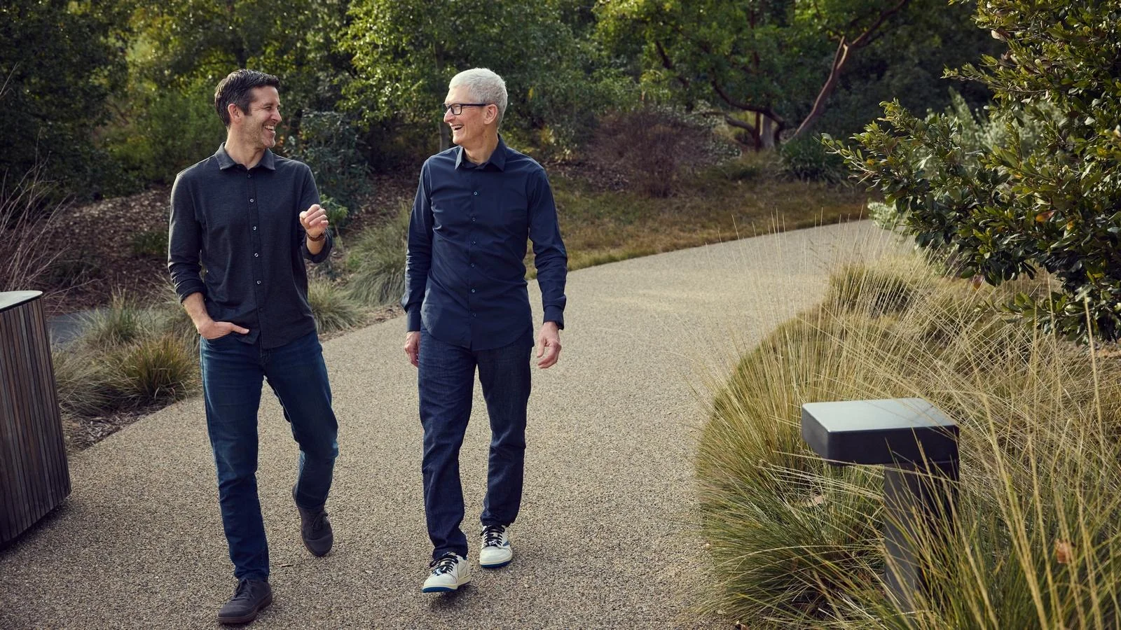 Tim Kuk Apple kompaniyasi bosh direktori lavozimidan tark etadi