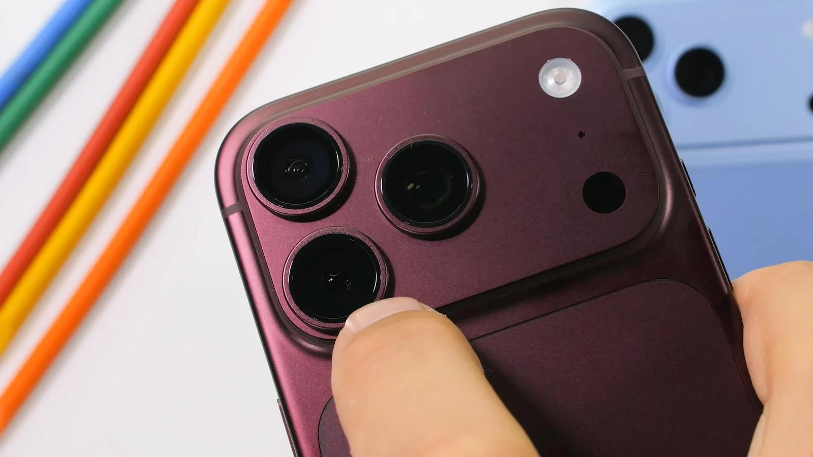 Bloger iPhone 18 Pro smartfonining chidamliligini sinovdan o'tkazdi