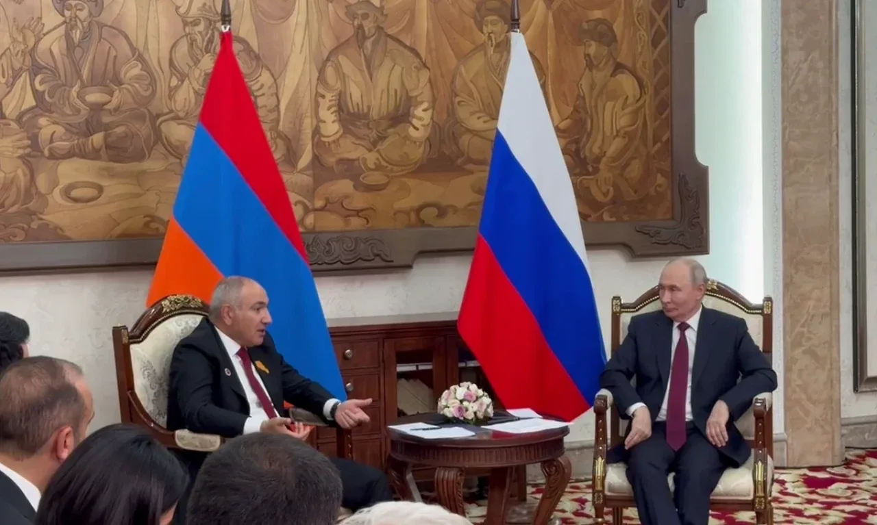 Putin Pashinyan bilan YEOII a'zoligi muammosini muhokama qildi