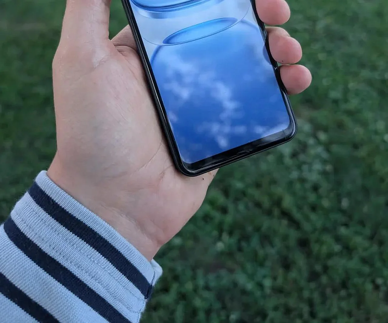Enough Phone almashtiruvchi batareya bilan e'lon qilindi