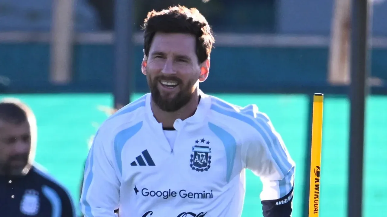 Lionel Messi Argentina terma jamoasidagi faoliyatini yakunlashini e'lon qildi