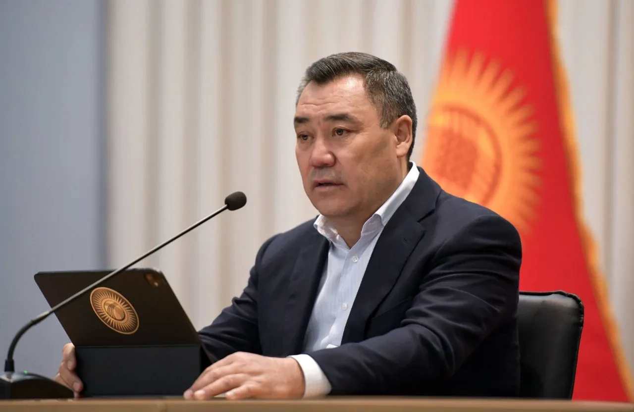 Japarov fuqaro shikoyatiga javob berdi: «Men bittaman, sizlar 7,5 million»