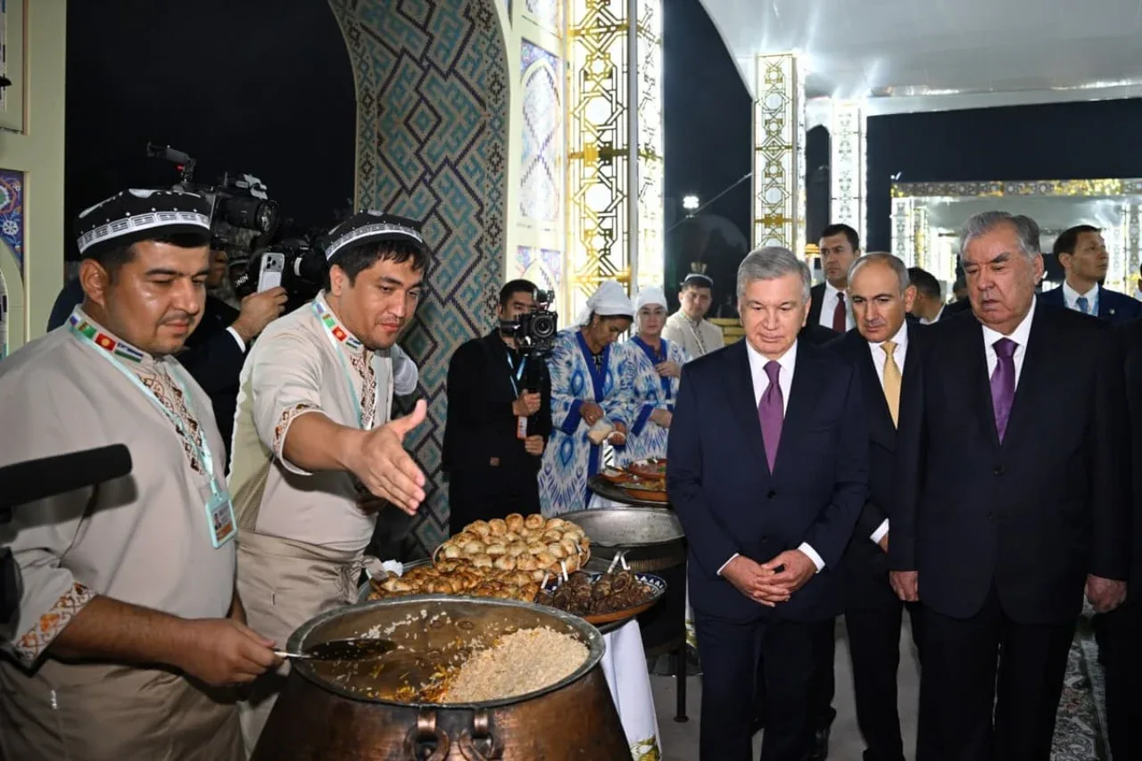 Shavkat Mirziyoyev Turkmanistonda o'tkazilgan xalqaro milliy taomlar festivalida qatnashdi