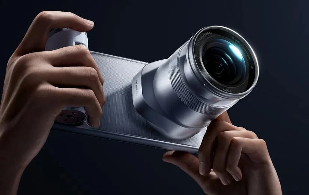 Huawei kompaniyasi yangi avlod flagman smartfonlarini rasman namoyish etdi